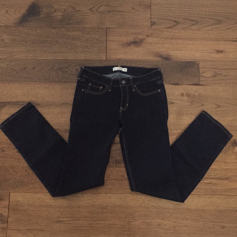 Hollister Size 3Short Straight Jeans